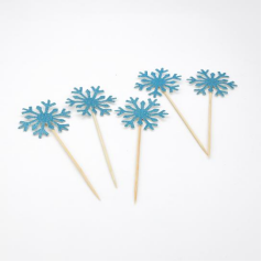 Christmas Snowflake Cocktail Picks Assorted Handmade Snowflake Christmas Fruits Bamboo Toothpicks for Winter Theme Party Drink Fruit Dessert Food Appetizers Decoration